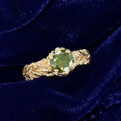 14k Yellow Gold and 1ct Green Diamond on 4mm Leaves Custom Band, Size 4.25