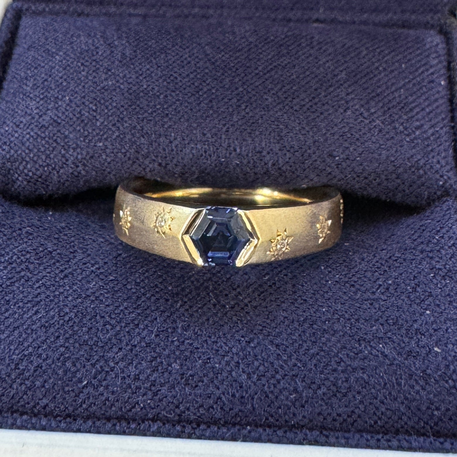 14k Yellow Gold  and Tension-set 4mm Custom-cut Hexagon Lab Blue Sapphire and 11pc Tiny Lab Diamonds on Stars 4mm Mix Band, 6 grams, Size 4.5