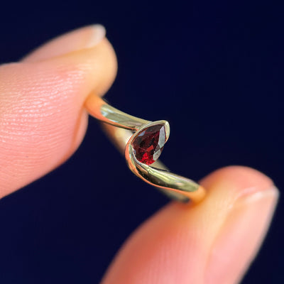 14k Yellow Gold 5x3mm Pear Lab Garnet on Wavy Band Custom Pinky Ring, Size 4