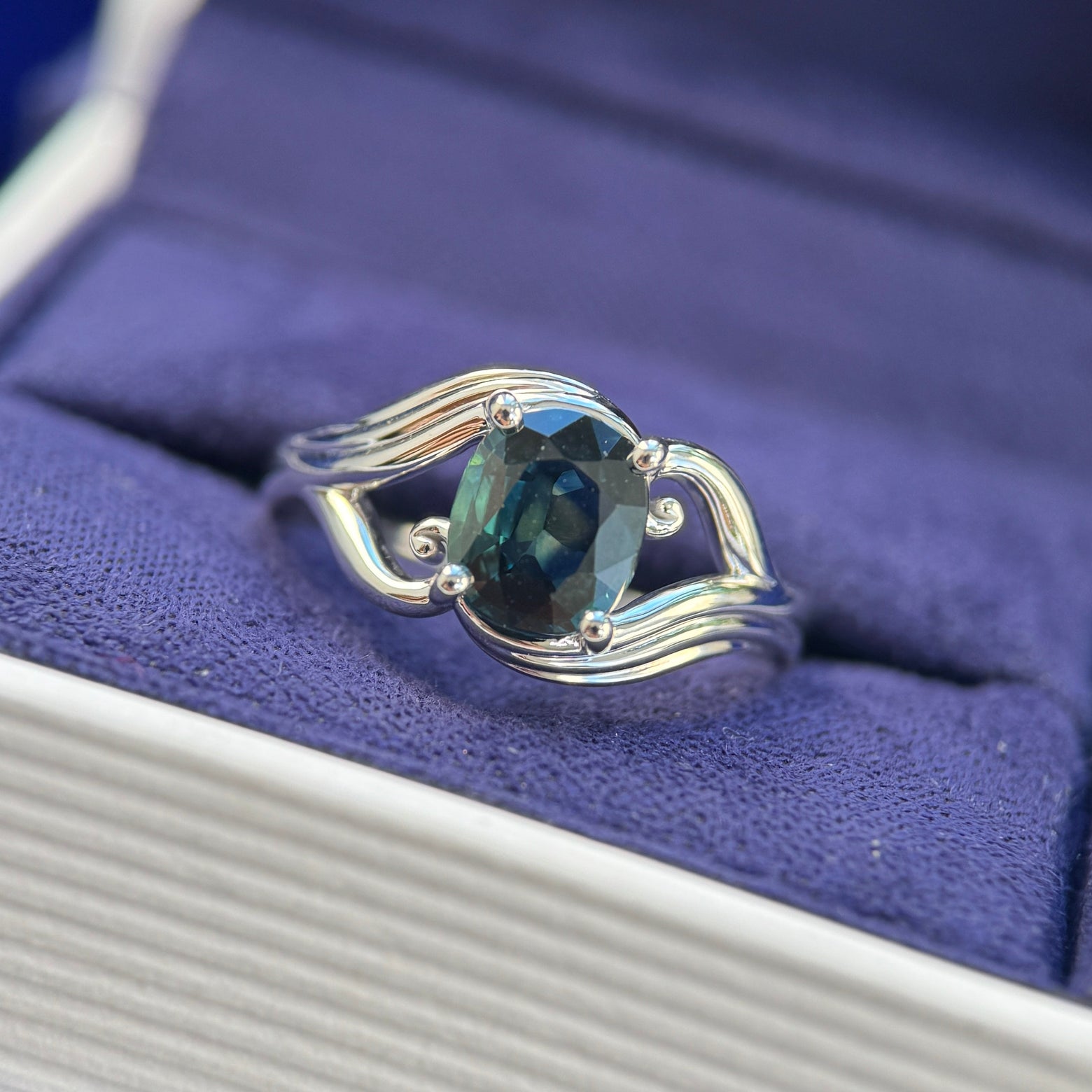 14k White Gold Low-set 1.46ct 7.7x6.5mm Oval Lab Sapphire on Art-nouveau Flovy Band Custom Ring, size 6.5