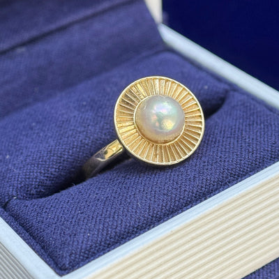 14k Yellow Gold and Customers 7mm Pearl Set in the Center of Disk with Edges Custom Ring, 7.5 grams, size 7