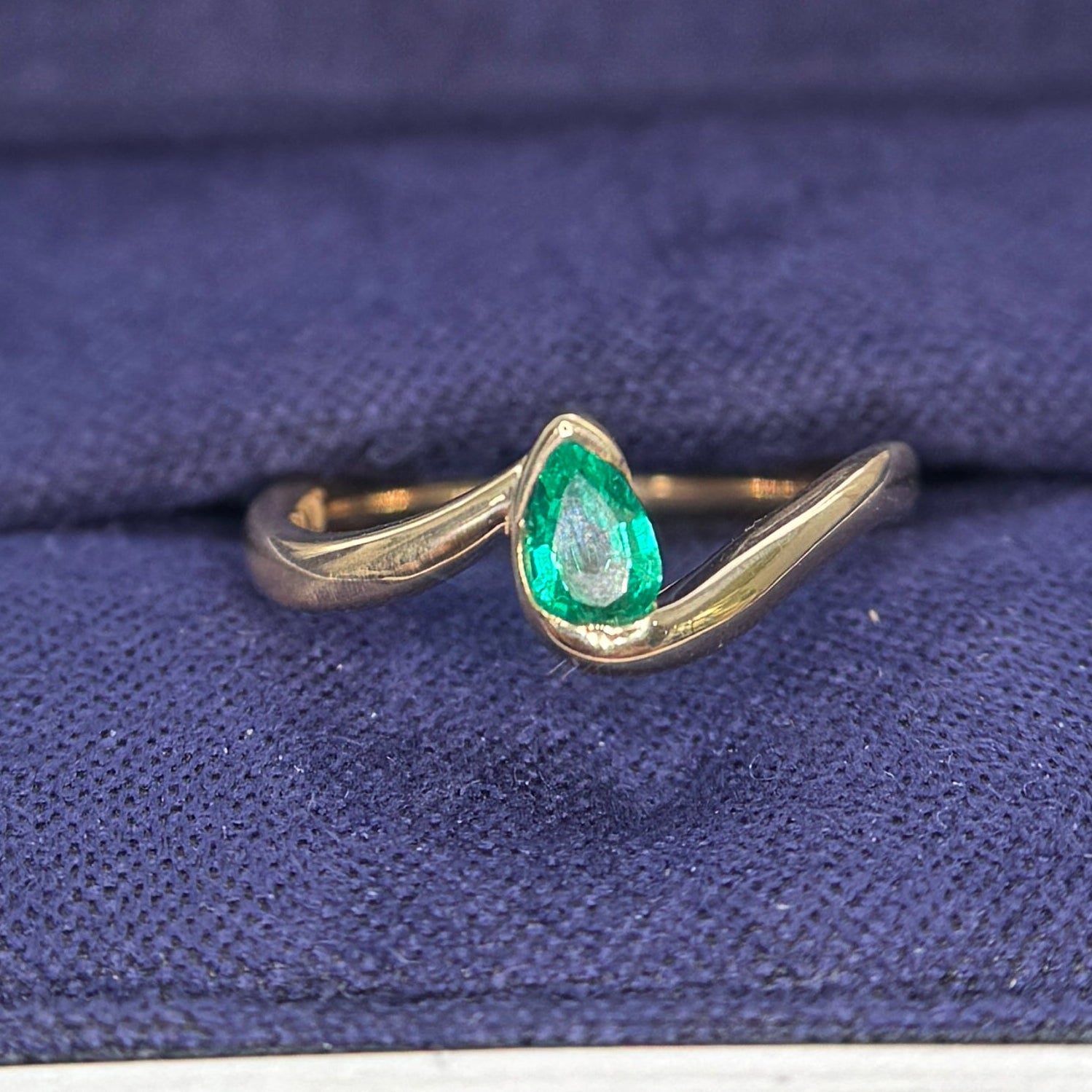 14k Yellow Gold 5x3mm Pear Lab Emerald on Set into a Wavy Band Custom Pinky Ring, Size 4