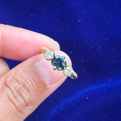18k Yellow Gold Claw-Prongs-set Oval 1.14ct Sapphire with 0.35ct Diamonds Custom Floral Engraving 3-stone Engagement Ring, size 6.5