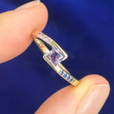 14k Yellow Gold Wrap Around Ring 0.83ct 5.8x5.1mm Purple/Blue Bi-color Round Sapphire and 8pc 2.5mm Round Sapphires Custom Ring, size 6