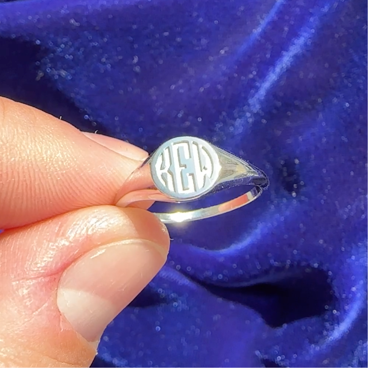 14k White Gold 3 Initial Engraved Round Signet Custom Ring