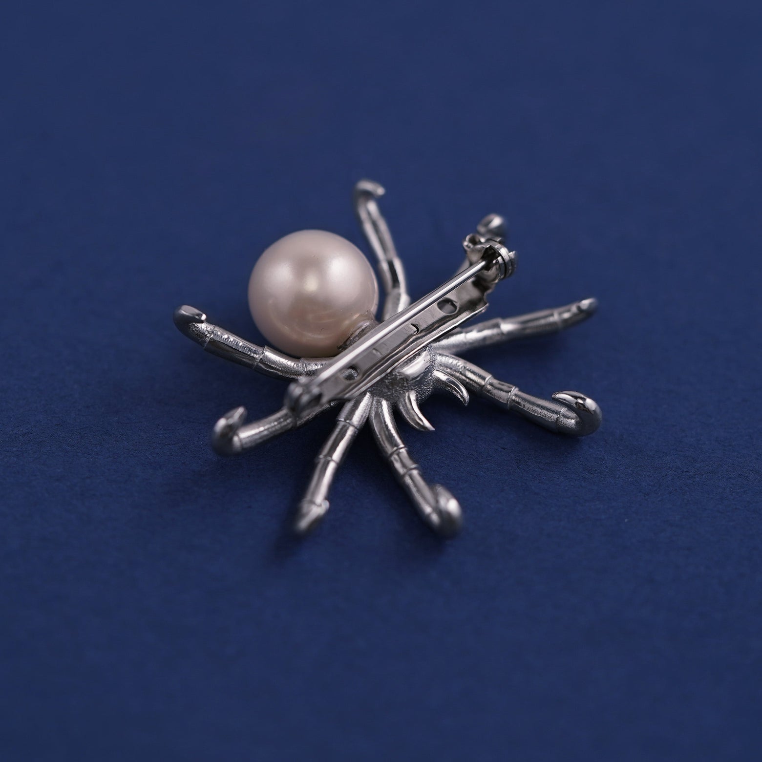 brooch back